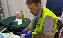 Israeli doctor operates on Ukrainian girl in refugee camp