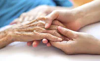 Giving away money linked to lower cognitive performance