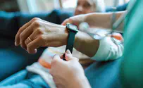 Wearable telehealth device offers early warning of deterioration