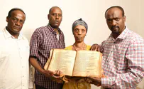 These Jews traveled to a war-torn country to retrieve a Bible