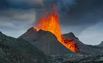 כך שורדים יצורים בלוע הרי געש