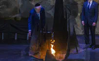 ביידן ירד על הברכיים מול ניצולות שואה