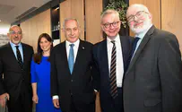 נתניהו מבקר בלונדון, נפגש עם חוטובלי