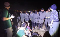 Видео с места событий: поселенцы строят – силовики разрушают