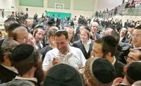 יוסי דגן לאלף חסידי קרלין: "יחד ננצח"