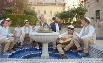 עמיקם והילדים בביצוע חדש של הפיוט 'מעוזי'