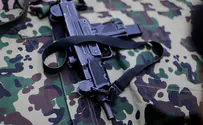 2 suspects arrested after Uzi, ammunition found in vehicle