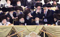 צילום: שוקי לרר כשחכם שלום כהן רקד עם האדמו"ר מבעלז