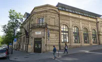 Еврейские надгробия топтать не будут