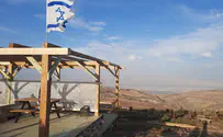 חוגגים סוכות במטע של לוחם הימ"מ נעם רז