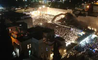 הכנסת ספרי תורה ו"זכר להקהל"