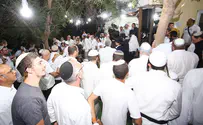 none Watch: Kaliver Rebbe leads 'Shema Yisrael' prayer
