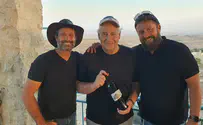 US Ambassador Friedman visits Gush Etzion’s Arugot Farms