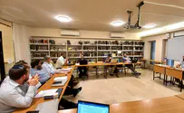ללמוד בבית מדרש ולקבל תואר שני