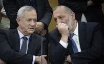 Gantz, Deri and Aharon Barak working towards compromise
