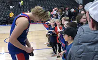 Detroit: Orthodox Jews turn out in spades to watch NBA hopeful