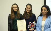 צילית יעקבסון מ'בת מלך' קיבלה את אות השרה