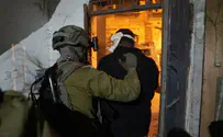 Арестованный террорист жалуется на солдат. Солдаты возмущены