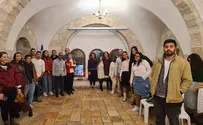 נר שני הודלק בבית אריאל שרון בעיר העתיקה 
