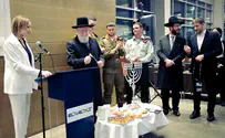 הרב לאו הדליק נרות חנוכה בטרקלין המלך דוד
