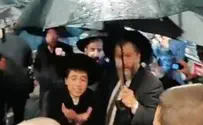 קיצונים הפגינו נגד חיילים חרדים