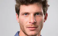 אורי איזק עונה למפגין שקילל את ישי פורת