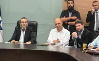 "הנה שר אוצר שלא שותה מולי קפה"