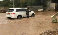 חיילים נתקעו בשיטפון וחולצו על ידי אזרחים