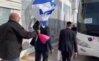 מפגין צרח על אורי מקלב בדרכו לכנסת