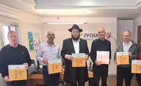 נמשך מבצע חלוקת המצות של חב"ד