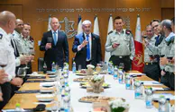 Netanyahu holds Passover toast with IDF General Staff Forum