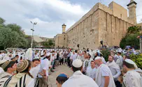 Video: Festive prayer service at the Cave of the Patriarchs