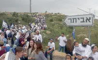 "המחנה הלאומי-האמוני צועד זקוף קומה"