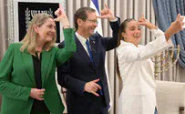 "יוניקורן" מדבר על יהדות מול כל העולם