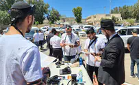 שלוחי חב"ד שברו שיא: "רבבות הניחו תפילין"