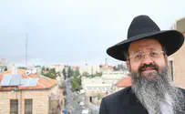 עמדתי מול כל השמחה, לפתע התזמורת נדמה
