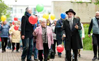 צילום: דוברות ברקע ההפגזות הרוסיות: יהודי קייב חגגו את ל"ג בעומר בסמוך למרחבים מוגנים