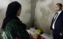 Minister Wasserlauf helps family escape southern Israel