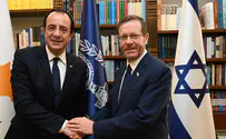 נשיא קפריסין בביקור בישראל: "מרגיש בבית"