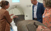 מכסי ארונות קבורה מצריים נבדקו בשערי צדק