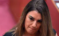 הסנאטורית חשפה בבכי כי הותקפה מינית 