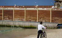 קיים דיון על פתיחת שני חופים ב"לבוש מלא"