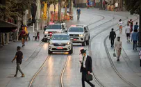 רכבי משטרה רבים 'מקצרים' דרך רחוב יפו