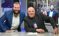 שר בפני אלוקים ועכשיו גם בני אדם