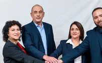 אנחנו מפולגים וזורקים קולות לפח