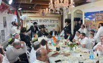 האדמו"ר רקד "המלוכה והממשלה" ברבבה