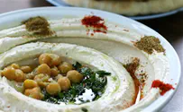 השאיר בכוונה כפפות בקופסאות חומוס ונכלא