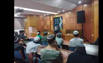 הרב הרניק בירך 'שחלק מחכמתו' על הרב וייס