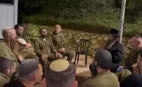 courtesy of the photgrapher Sadigura Rebbe meets with combat soldiers in the north