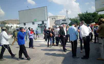 תושבים נגד הסירוב לחסום את היציאה משכם